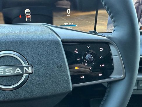 New 2026 Nissan Leaf Platinum+ w/ Cargo Package (Platinum+) FWD image 23
