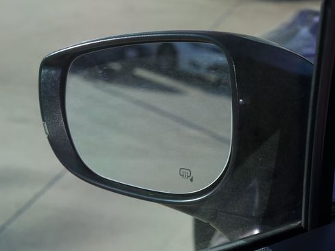 Used 2024 Subaru Crosstrek 2.5i Limited image 9