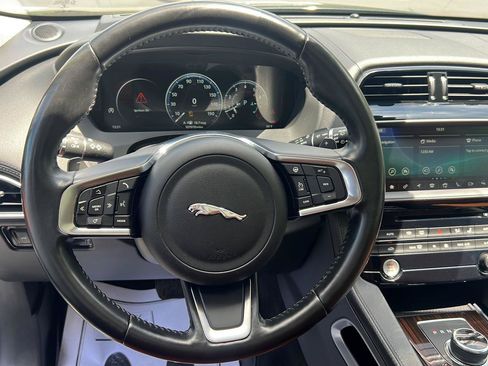 Used 2018 Jaguar F-PACE Portfolio AWD/4WD image 11