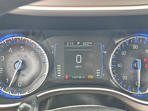 Used 2020 Chrysler Voyager Lxi FWD image 15