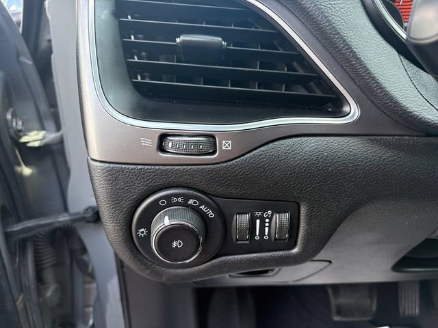 Used 2021 Jeep Cherokee Latitude Lux AWD/4WD image 19