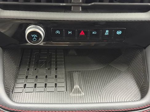 Used 2025 Ford Explorer ST RWD image 18
