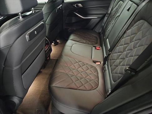 Used 2026 BMW X5 sDrive40i w/ Climate Comfort Package image 16