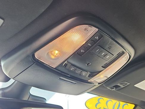 Used 2023 Dodge Durango R/T image 32