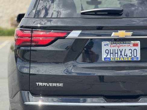 Used 2023 Chevrolet Traverse Premier image 6