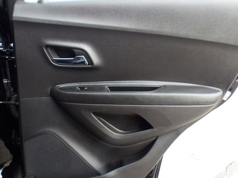 Used 2019 Chevrolet Trax LS image 47