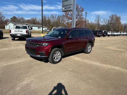 Used 2022 Jeep Grand Cherokee L Limited image 1