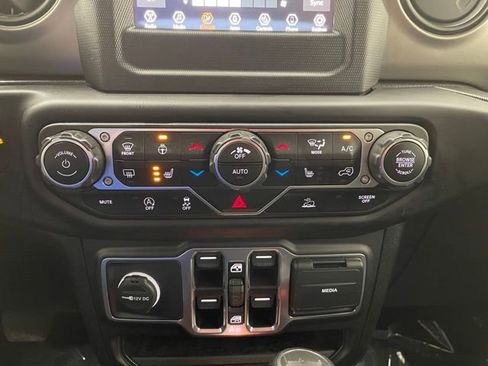 Used 2021 Jeep Wrangler Unlimited Sport AWD/4WD image 6