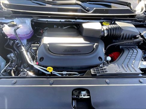 New 2026 Chrysler Pacifica Select image 11