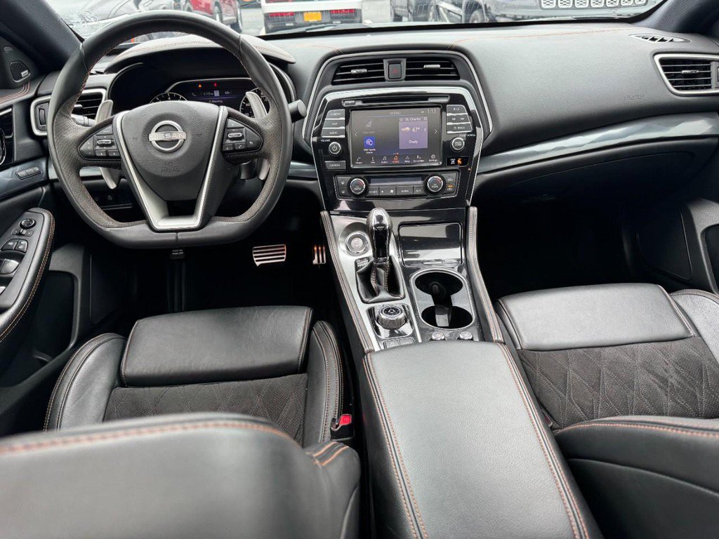 Certified 2023 Nissan Maxima SR w/ Sport Mat Group FWD image 12