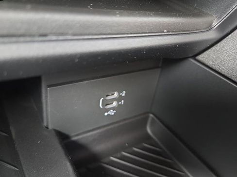 New 2026 Chrysler Pacifica Limited w/ Trailer Tow Group image 23