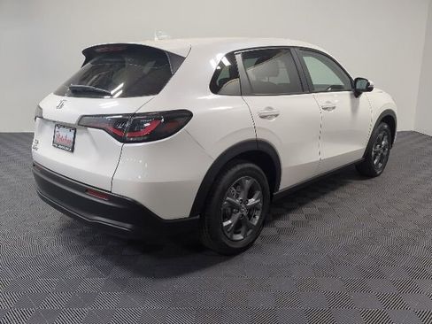 New 2026 Honda HR-V LX image 5