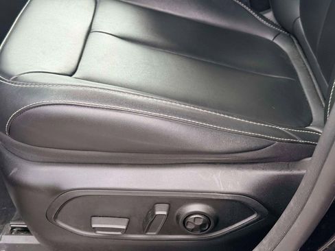 Used 2024 Jeep Grand Cherokee Limited image 13