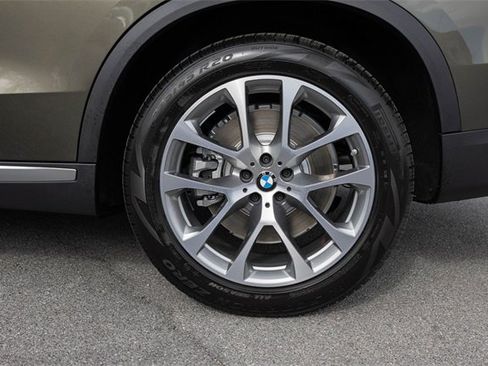 New 2026 BMW X5 xDrive50e w/ Climate Comfort Package image 6