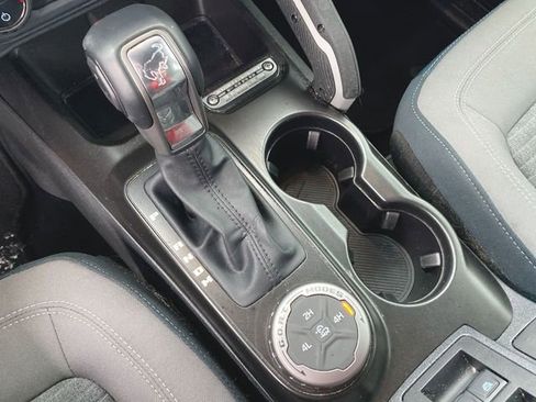 Used 2022 Ford Bronco Outer Banks image 16