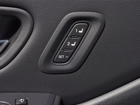 Used 2023 Honda Pilot Elite image 18