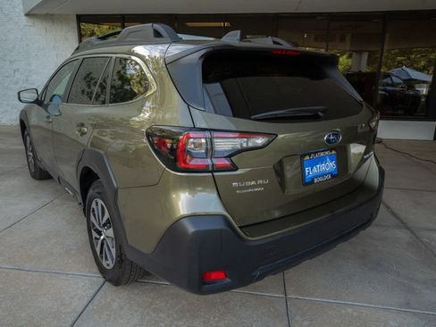 Certified 2025 Subaru Outback Premium AWD/4WD image 5