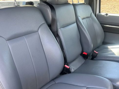 Used 2016 Ford F250 XL w/ Power Equipment Group RWD image 8