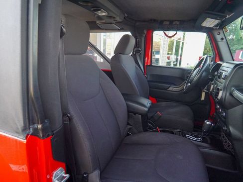 Used 2015 Jeep Wrangler Sport w/ Quick Order Package 24S AWD/4WD image 19