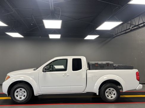 Used 2016 Nissan Frontier S image 4