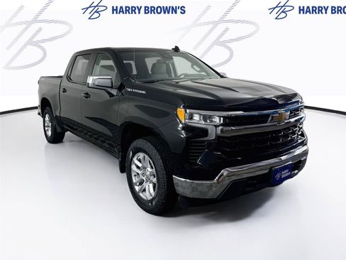 Used 2023 Chevrolet Silverado 1500 LT AWD/4WD image 25