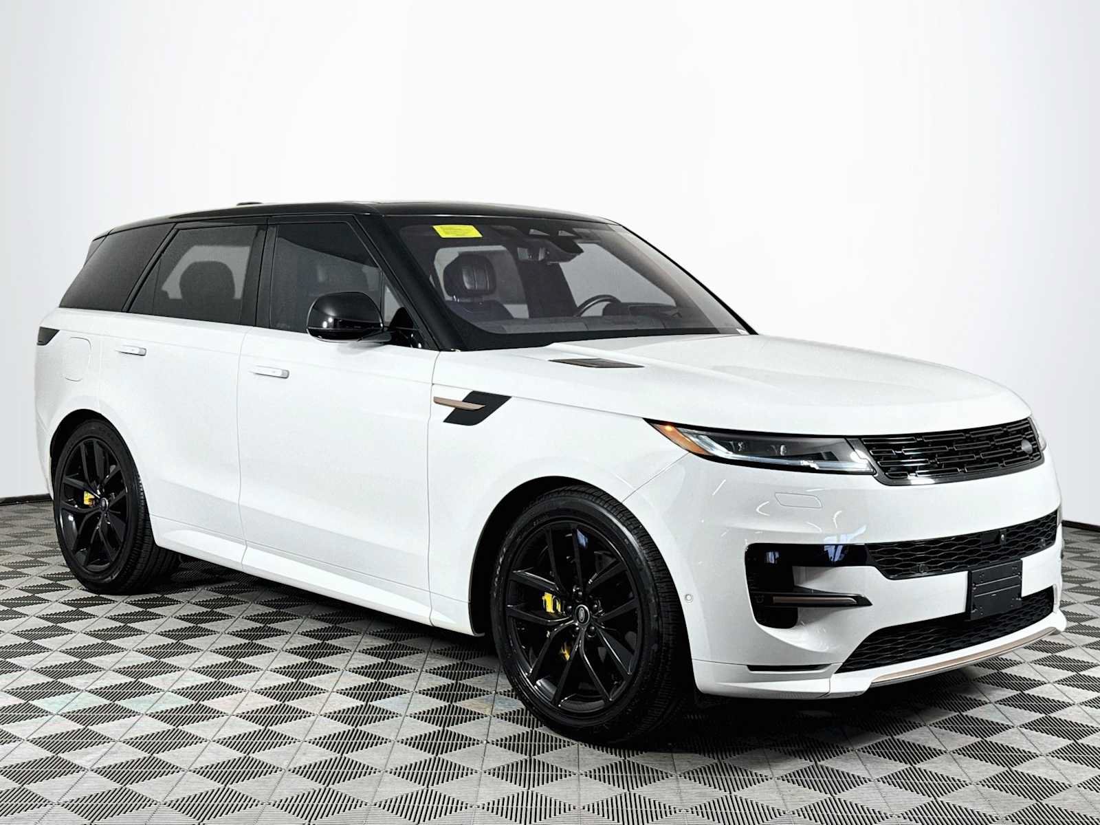 Certified 2023 Land Rover Range Rover Sport SE Dynamic AWD/4WD image 3