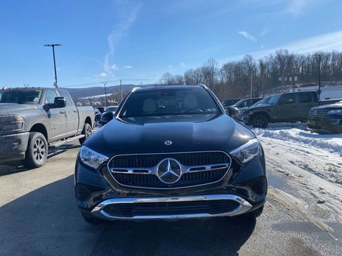 Used 2024 Mercedes-Benz GLC 300 4MATIC image 7