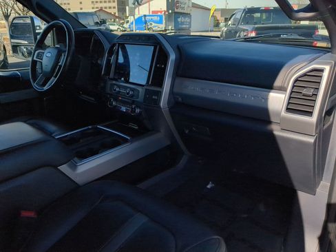 Used 2022 Ford F350 Platinum image 35