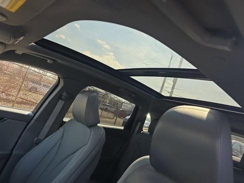 Used 2023 Lincoln Nautilus Reserve w/ Equipment Group 202A image 9