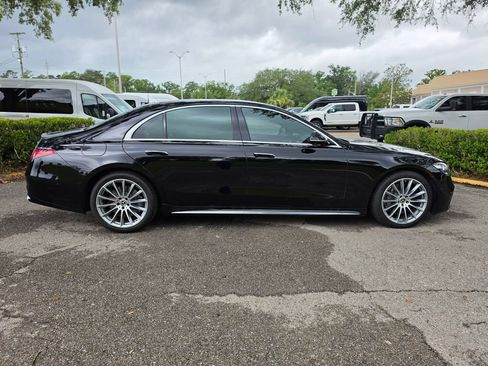 Used 2022 Mercedes-Benz S 580 4MATIC Sedan image 4
