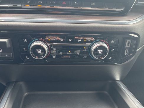 Used 2025 GMC Sierra 2500 SLT w/ SLT Convenience Package AWD/4WD image 4