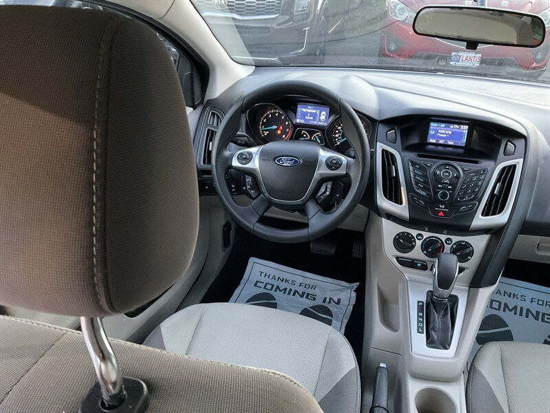 Used 2012 Ford Focus SE FWD image 17