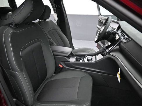 New 2025 Jeep Grand Cherokee Laredo X image 26