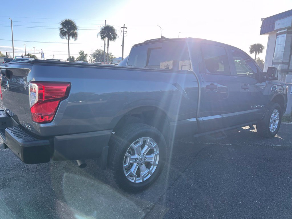 Used 2022 Nissan Titan S AWD/4WD image 4