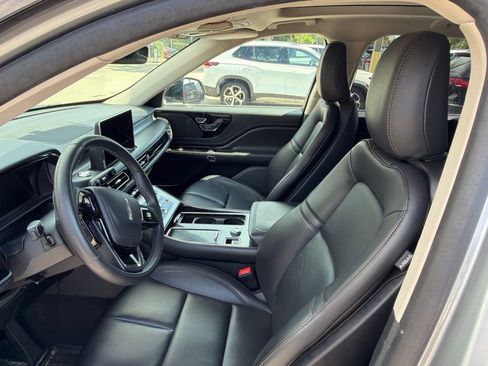 Used 2022 Lincoln Aviator AWD w/ Premium Package image 5