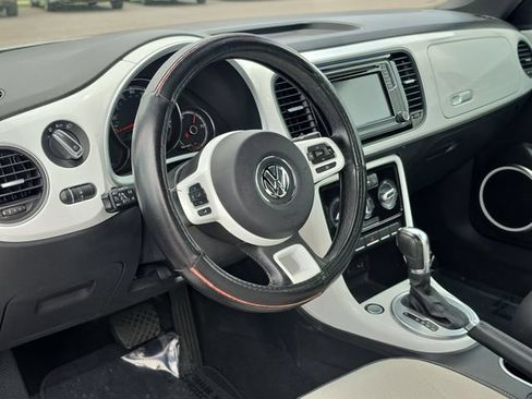 Used 2017 Volkswagen Beetle 1.8T SE FWD image 14