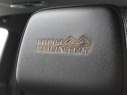Used 2025 Chevrolet Silverado 1500 High Country w/ High Country Premium Package AWD/4WD image 31