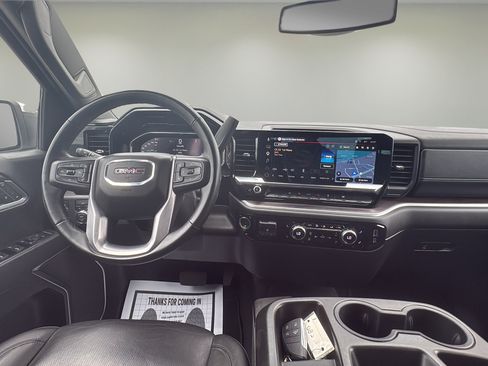 Used 2025 GMC Sierra 1500 SLT AWD/4WD image 14