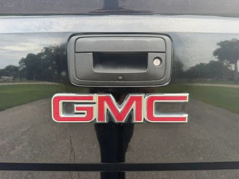 Used 2016 GMC Sierra 2500 Denali w/ Duramax Plus Package AWD/4WD image 35