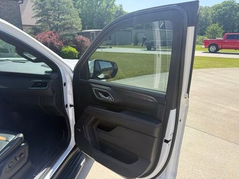 Used 2021 GMC Yukon AT4 AWD/4WD image 16