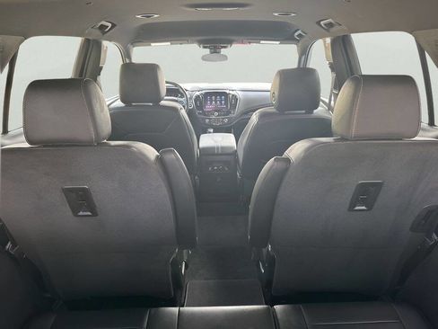 Used 2023 Chevrolet Traverse LT FWD image 36