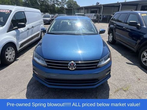 Used 2017 Volkswagen Jetta SEL FWD image 2