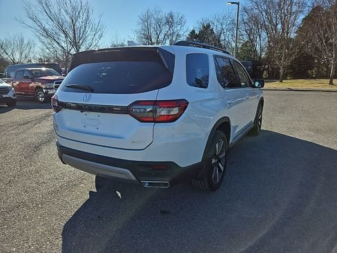 Used 2023 Honda Pilot Elite image 7