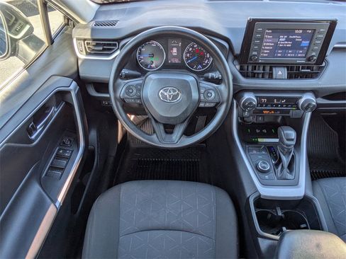 Certified 2022 Toyota RAV4 XLE image 17