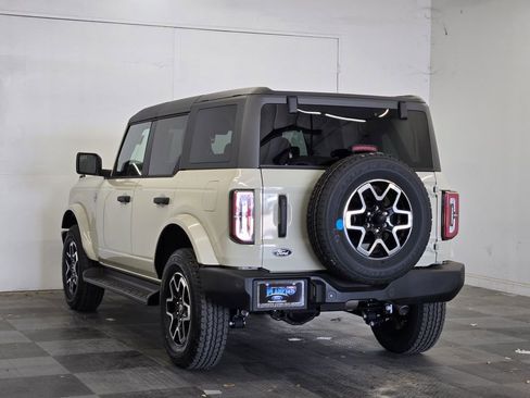 New 2026 Ford Bronco Outer Banks AWD/4WD image 6