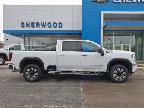 New 2026 GMC Sierra 2500 Denali w/ Denali Reserve Package image 7