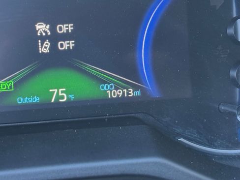 Used 2025 Toyota RAV4 LE image 40