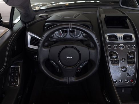 Used 2015 Aston Martin Vanquish Volante RWD image 37