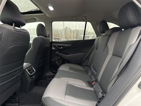 Used 2025 Subaru Outback Onyx Edition w/ Popular Package #2 image 14