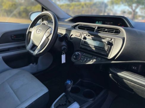 Used 2012 Toyota Prius C One image 27